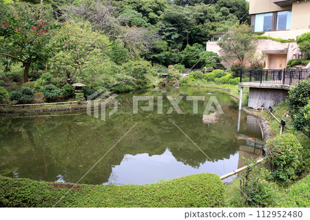 Scenes from the Japanese gardens at Hotel Chinzanso in Tokyo Scenes from the Japanese gardens at Hotel Chinzanso in Tokyo 112952480