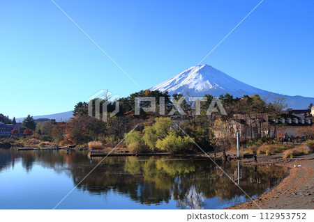 從香草堂前眺望富士山 從香草堂前眺望富士山 112953752