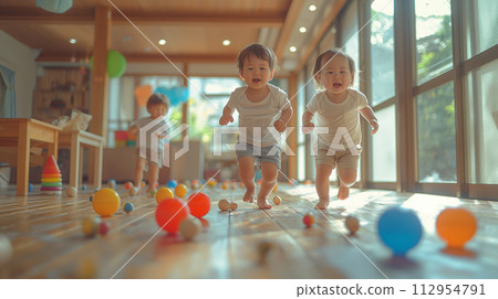 孩子們在幼兒園玩 孩子們在幼兒園玩 112954791