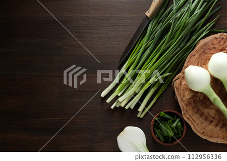 Green onion, concept of fresh vegetable, fresh raw food 112956336