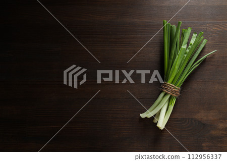 Green onion, concept of fresh vegetable, fresh raw food 112956337
