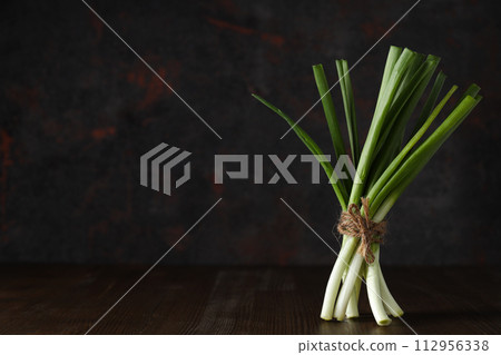Green onion, concept of fresh vegetable, fresh raw food 112956338