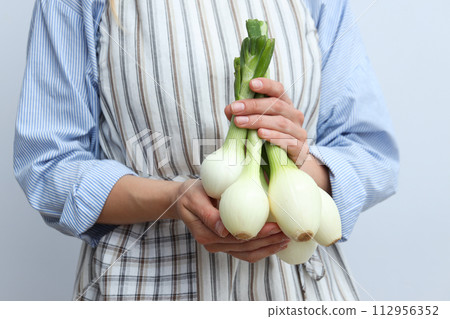 Green onion, concept of fresh vegetable, fresh raw food 112956352