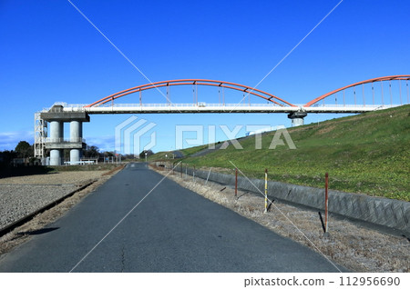 Japan's longest Arakawa aqueduct bridge spanning between Arakawa City and Kumagaya City Japan's longest Arakawa aqueduct bridge spanning between Arakawa City and Kumagaya City 112956690