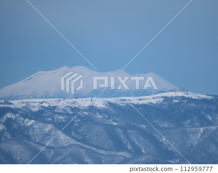 剩餘雪期的黑田山（從倉坂山看到的美原山和禦嶽山） 112959777