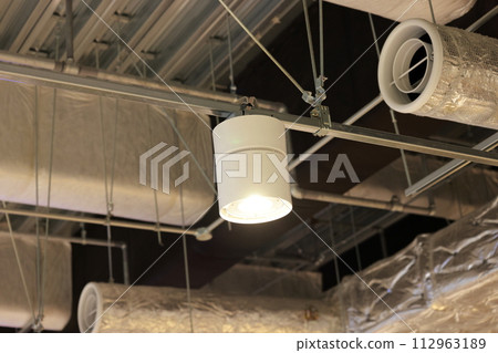 Setting up an exhibition hall 112963189