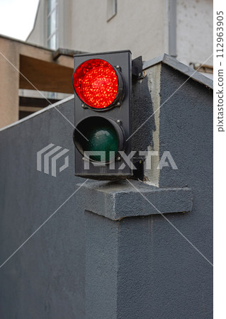 Red Traffic Light 112963905