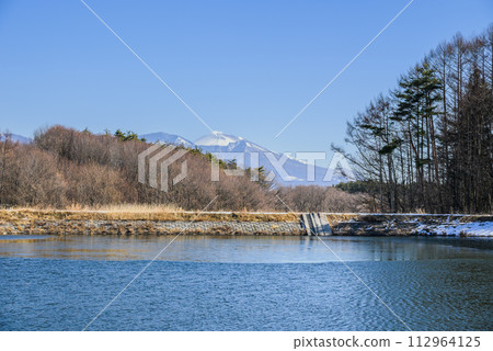 Nameless reservoir and Mt. Asama [Tateshina Town, Kitasaku District] 112964125