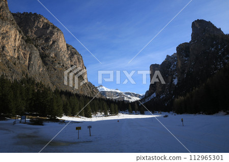 Majestic peaks along the Langental Valley, Wolkenstein. Majestic peaks along the Langental Valley, Wolkenstein. 112965301
