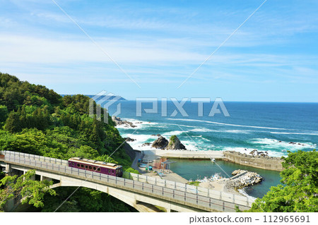 藍天碧海的岩手縣三陸鐵道 112965691