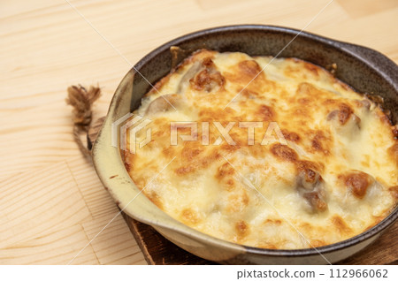 帶有大量起司的通心粉烤 112966062