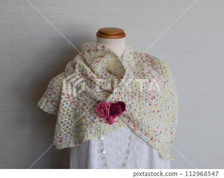 手工編織柔軟蕾絲圍巾奶油 112968547