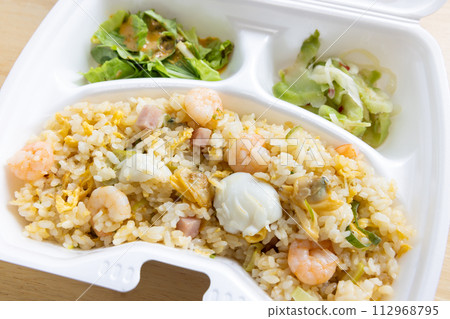 美味的海鮮炒飯 美味的海鮮炒飯 112968795