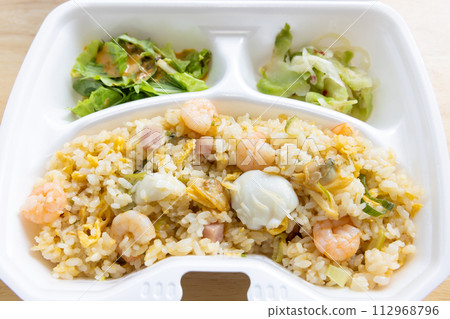 美味的海鮮炒飯 美味的海鮮炒飯 112968796