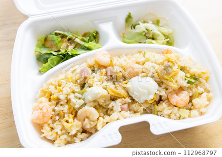 美味的海鮮炒飯 美味的海鮮炒飯 112968797