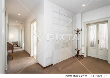Renovation 112969116