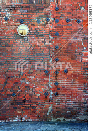 The historical atmosphere of Hakodate/Nishihatoba and Kanamori Red Brick Warehouse area 112969573