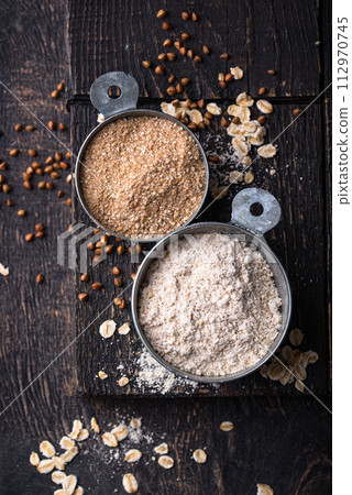 Gluten free healthy organic oat flour Gluten free healthy organic oat flour 112970745