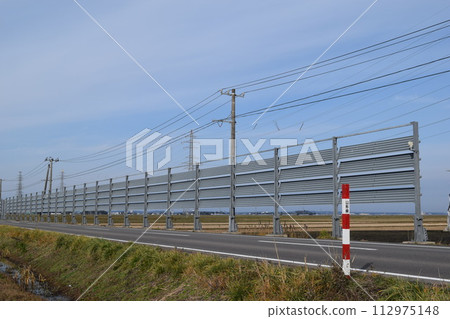 Snow protection fence Measures against snowstorms in snowy country Snow protection fence Measures against snowstorms in snowy country 112975148