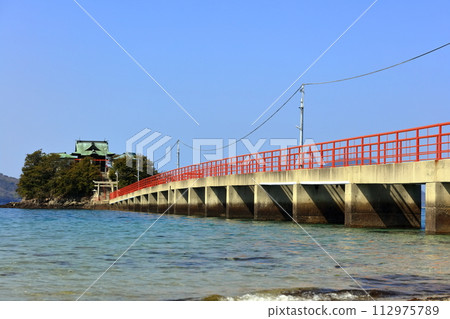 [Kagawa Prefecture] Tsushima Shrine (God of Children) on a sunny day 112975789