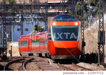 [Odakyu] Type 70000 ~ GSE ~ "Hakone" (Odawara Line: Yurigaoka Station) 112977712