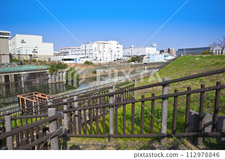 從戶田公園堤防、佐雨川排水泵站、配送倉庫看 112978846