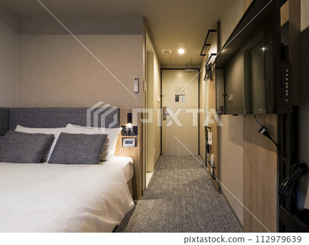 Business hotel rooms 112979639