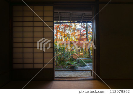 Kyoto, Gioji Temple, picture frame garden seen from the hermitage 112979862