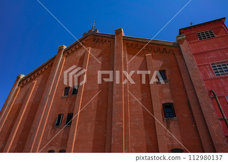 Yokohama scenery, red brick warehouse 112980137