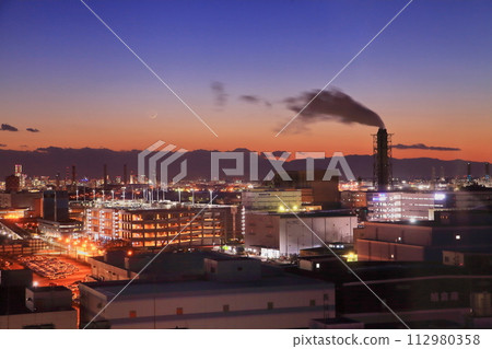 Night view of the factory, Sengetsu, and Mt. Fuji from Kawasaki Marien Night view of the factory, Sengetsu, and Mt. Fuji from Kawasaki Marien 112980358