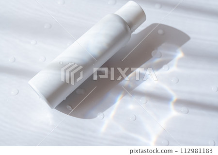 白瓶保養品 112981183