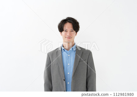 一件夾克的商人 112981980