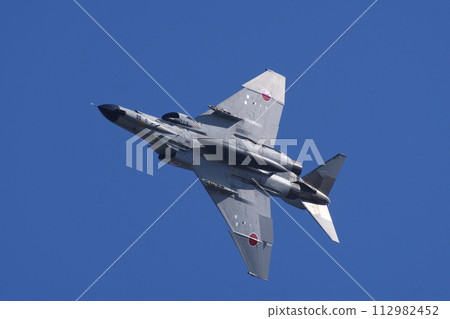 F-4 of the Air Self-Defense Force performing a maneuver flight at the air festival F-4 of the Air Self-Defense Force performing a maneuver flight at the air festival 112982452