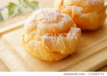 奶油泡芙 112983752