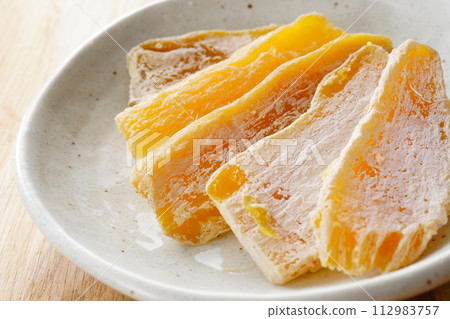 Dried potato  112983757