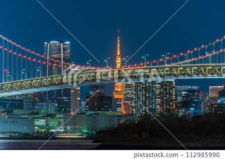 "Tokyo" night view - Rainbow Bridge seen from Odaiba 112985990