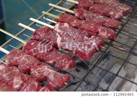 Charcoal grilled Hokkaido beef sagari meat Hokkaido products exhibition 4 Charcoal grilled Hokkaido beef sagari meat Hokkaido products exhibition 4 112991465