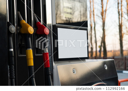 Self-service filling station with touchscreen 112992166