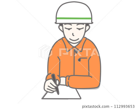 一個戴著頭盔的男人在做筆記 112993653