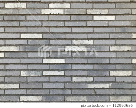 灰色和白色的馬賽克瓷磚牆 112993686