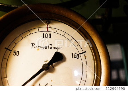 train pressure gauge train pressure gauge 112994690