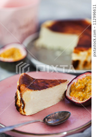 San Sebastian Burnt Basque cheesecake 112996611