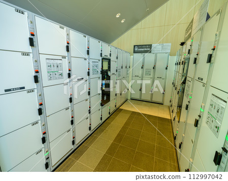 Coin locker inside station travel 112997042