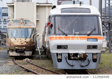 [Miyazu Line] Train resting at Nishi-Maizuru driving station 112998490