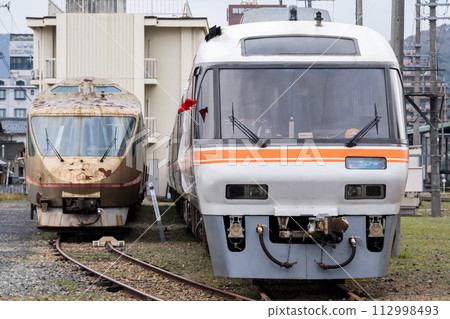 [Miyazu Line] Train resting at Nishi-Maizuru driving station 112998493