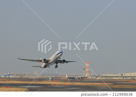 班機起飛和上升 112999036