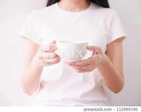 tea cup 01 112999190