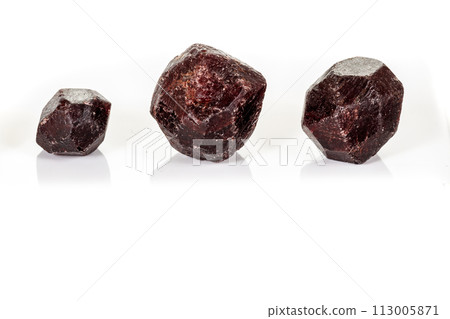 macro mineral stone Garnet, on a white background macro mineral stone Garnet, on a white background 113005871