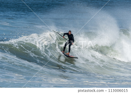 Stand up paddle surfer Stand up paddle surfer 113006015