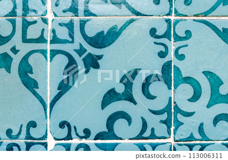 Traditional Portuguese glazed tiles 113006311